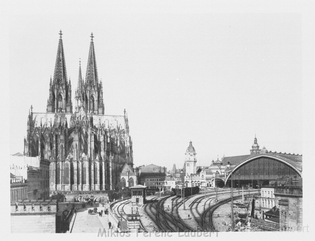 Dom Hauptbahnhof um 1900.jpg